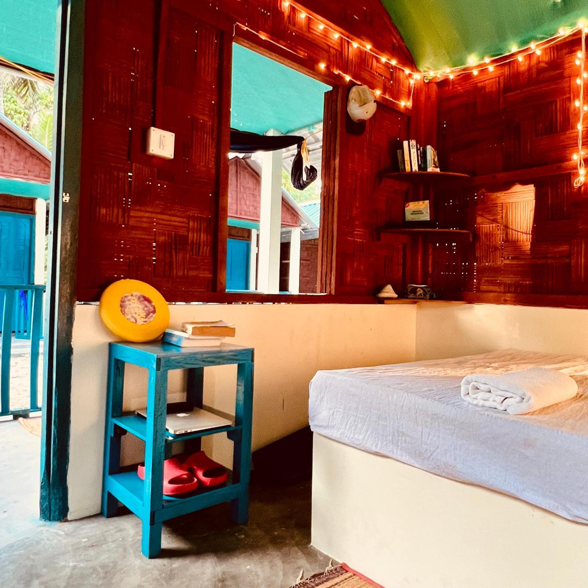 Blue Sea Restaurant & Bungalows Sitapur Экстерьер фото