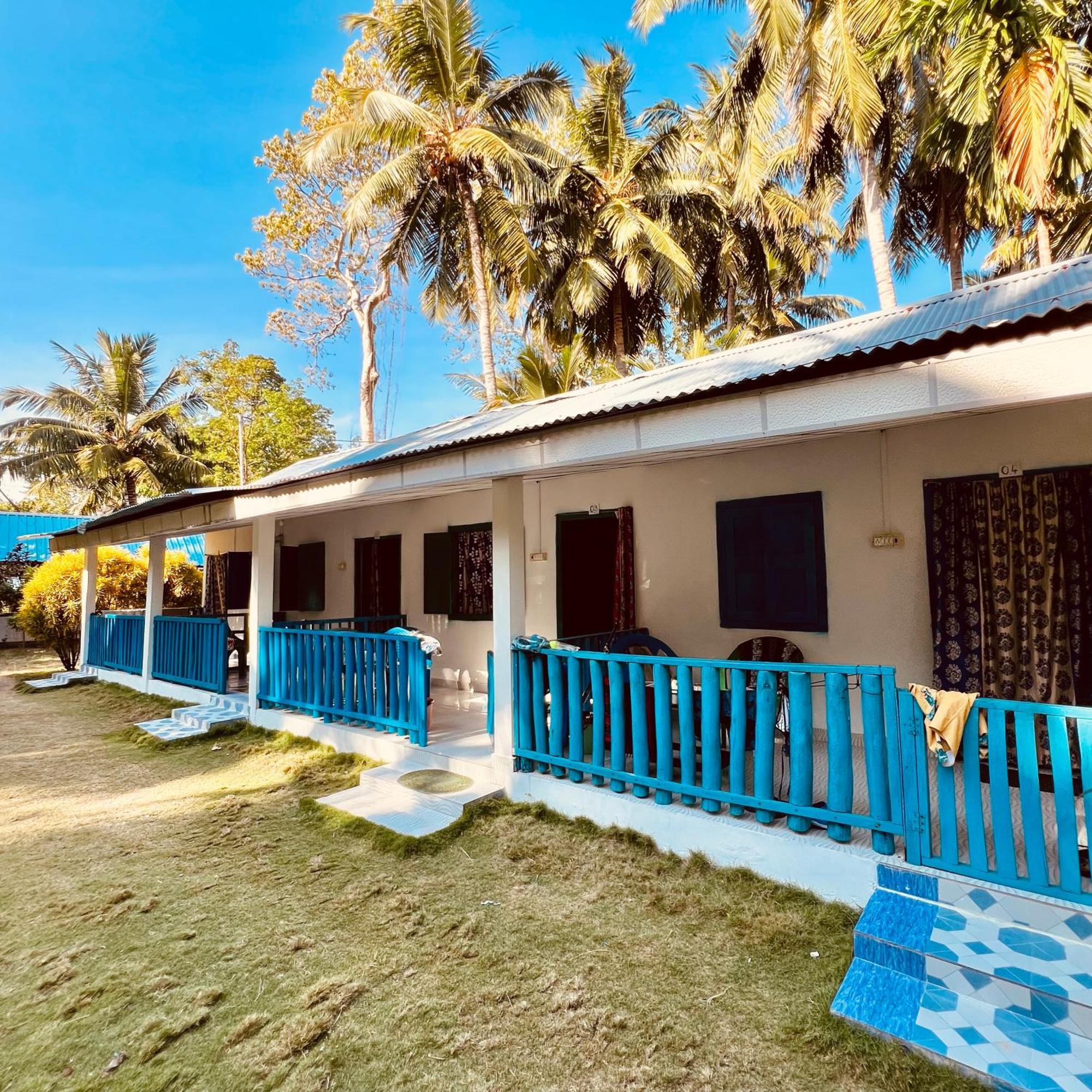 Blue Sea Restaurant & Bungalows Sitapur Экстерьер фото